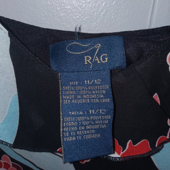 Dress - Picture 6 of 6